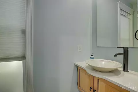1345 Fleming St, Cincinnati, OH 45206 photo 9