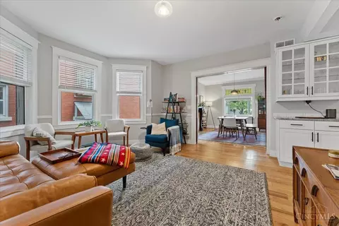 Living - 1716 Mcmillan St, Cincinnati, OH 45206 photo 1 of 3