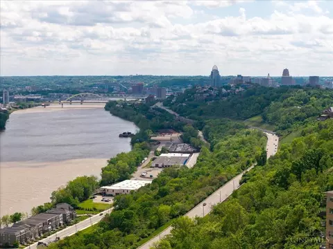View/Area - 1716 Mcmillan St, Cincinnati, OH 45206 photo 5 of 5