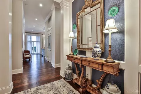 2770 Observatory Ave, Cincinnati, OH 45208 photo 3