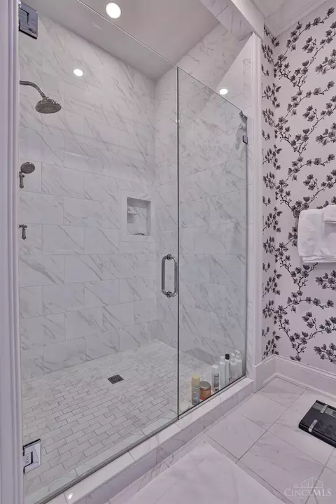 2770 Observatory Ave, Cincinnati, OH 45208 photo 25