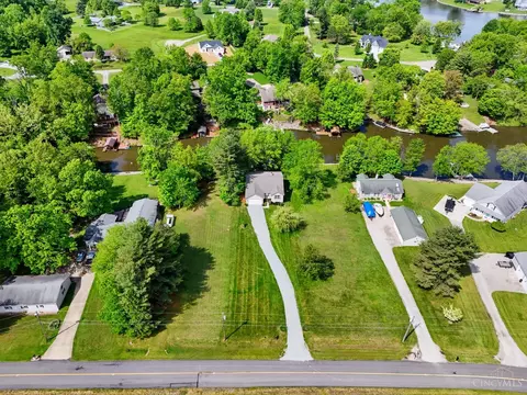 982 Waynoka Dr, Lake Waynoka, OH 45171