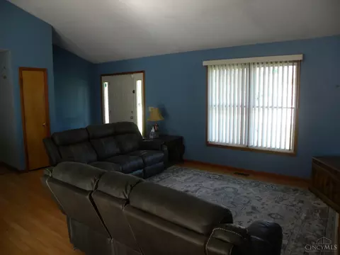 20 Douglas Ln, Georgetown, OH 45121 photo 3