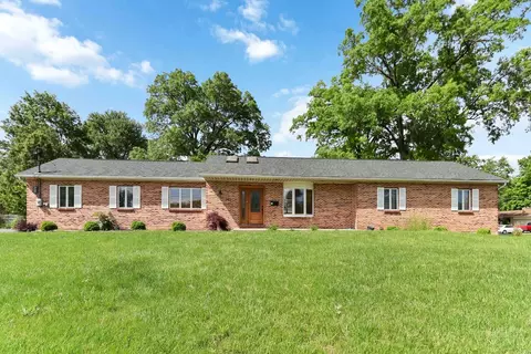 9146 Fidelis Dr, Blue Ash, OH 45242
