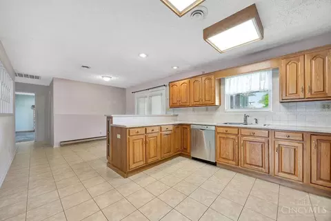 Kitchen - 15100 Harmony Rd, Bath, IN 47010 photo 3 of 4