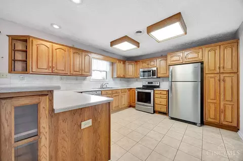Kitchen - 15100 Harmony Rd, Bath, IN 47010 photo 1 of 4