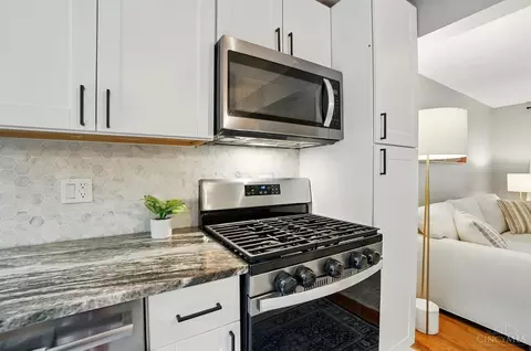 Kitchen - 8974 Eldora Dr, Cincinnati, OH 45236 photo 6 of 6