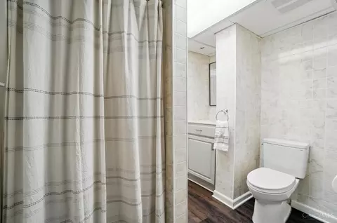 Bath - 8974 Eldora Dr, Cincinnati, OH 45236 photo 4 of 5