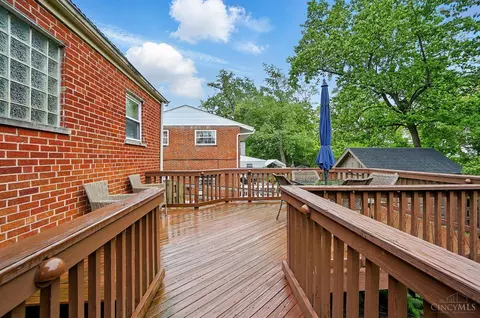 Exterior - 8974 Eldora Dr, Cincinnati, OH 45236 photo 6 of 12