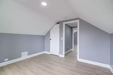 Entry Way - 1709 Centerridge Ave, Cincinnati, OH 45231 photo 1 of 1