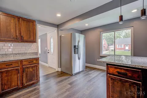 Kitchen - 1709 Centerridge Ave, Cincinnati, OH 45231 photo 5 of 6