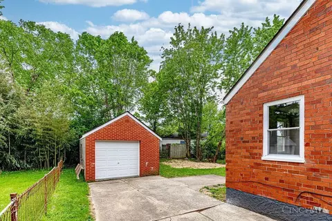 Exterior - 1709 Centerridge Ave, Cincinnati, OH 45231 photo 3 of 6