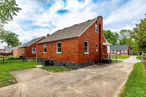 Exterior - 1709 Centerridge Ave, Cincinnati, OH 45231 photo 6 of 6