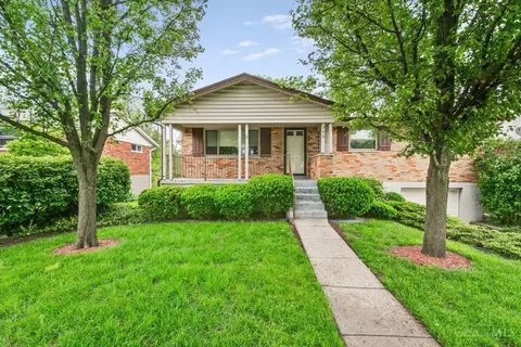 998 Thunderbird Dr, Cincinnati, OH 45231