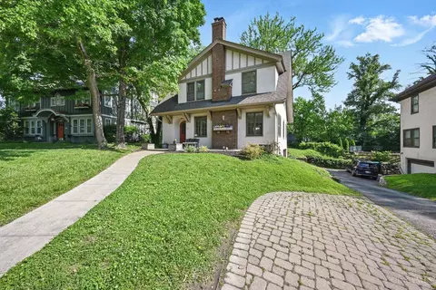 746 Clinton Springs Ave, Cincinnati, OH 45229