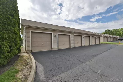 Exterior - 11555 Regency Square Ct, Cincinnati, OH 45231 photo 6 of 7