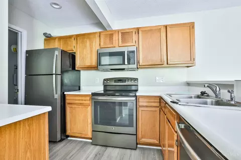 Kitchen - 11555 Regency Square Ct, Cincinnati, OH 45231 photo 1 of 2