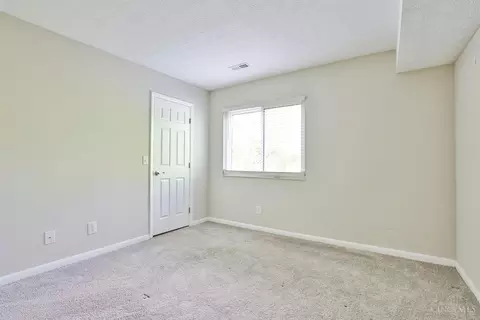 Bedroom - 11555 Regency Square Ct, Cincinnati, OH 45231 photo 4 of 5