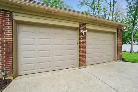 8970 Cypresspoint Ln, Cincinnati, OH 45249 photo 42