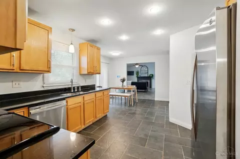 8970 Cypresspoint Ln, Cincinnati, OH 45249 photo 9