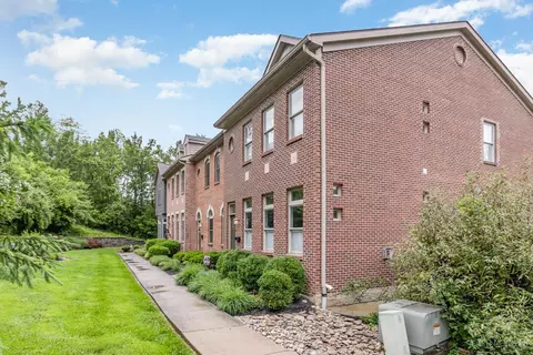 577 Delta Ave, Cincinnati, OH 45226 photo 4