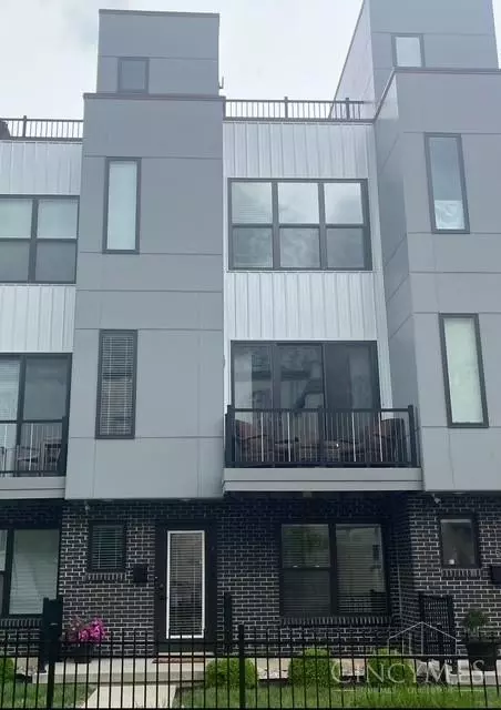 3117 Madison Rd, Cincinnati, OH 45209