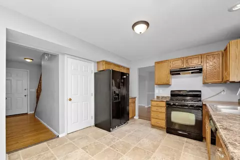 Entry Way - 768 Regent Rd, Cincinnati, OH 45245 photo 2 of 2