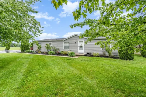 305 Meadow View Ln, Wilmington, OH 45177