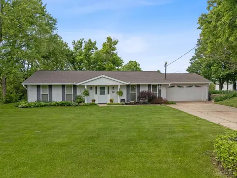 3249 Crest Rd, Colerain Twp, OH 45251
