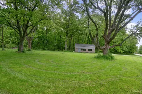 2490 Bauer Rd, Batavia Twp, OH 45103