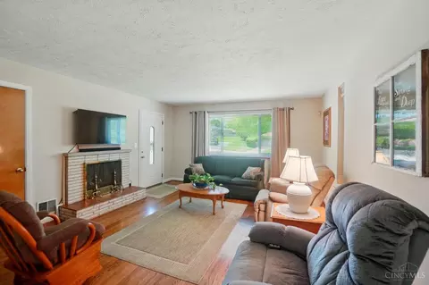1114 Glenna Dr, Cincinnati, OH 45238 photo 8