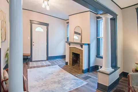 Entry Way - 1217 Purcell Ave, Cincinnati, OH 45205 photo 1 of 2