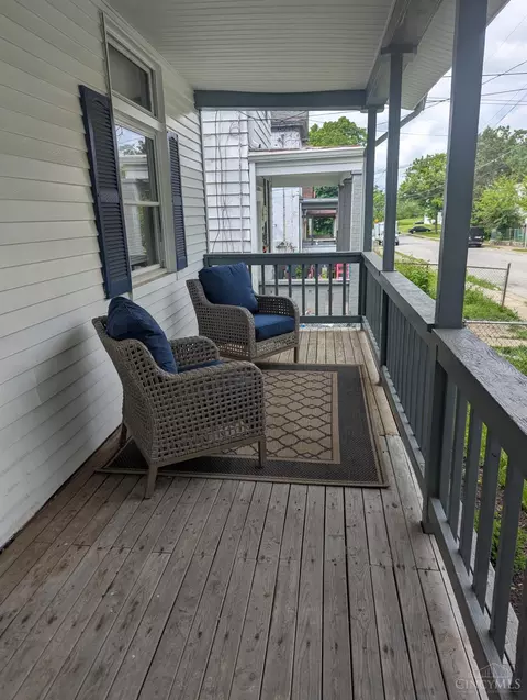 Exterior - 1217 Purcell Ave, Cincinnati, OH 45205 photo 3 of 4