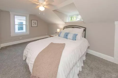 Bedroom - 1217 Purcell Ave, Cincinnati, OH 45205 photo 2 of 4