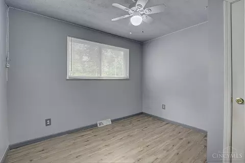 Bedroom - 4002 Wilma Ct, Cincinnati, OH 45245 photo 3 of 3