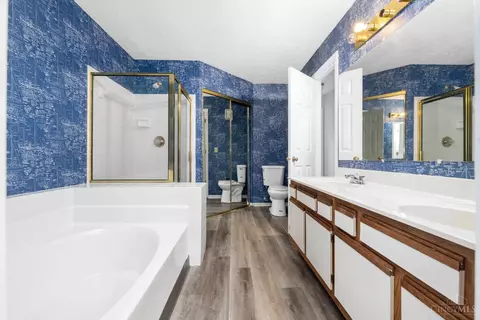 Bath - 2869 Phaeton Ln, Maineville, OH 45039 photo 1 of 3