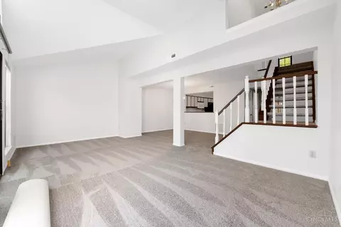 Living - 2869 Phaeton Ln, Maineville, OH 45039 photo 3 of 7