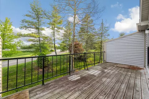 Exterior - 2869 Phaeton Ln, Maineville, OH 45039 photo 3 of 4