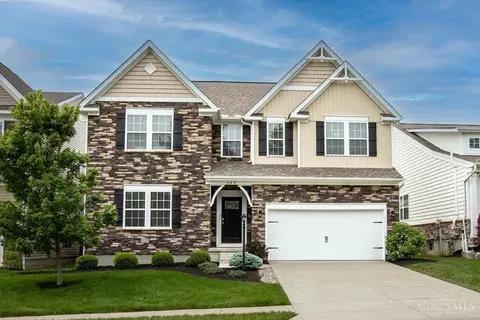 Exterior - 669 Sandker Ln, Cincinnati, OH 45255 photo 3 of 8