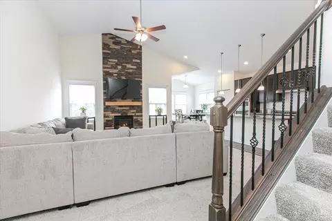 Entry Way - 669 Sandker Ln, Cincinnati, OH 45255 photo 6 of 6