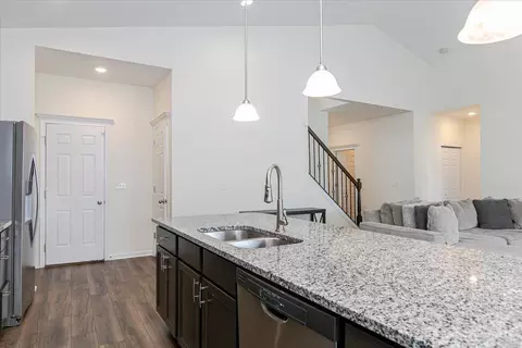 Entry Way - 669 Sandker Ln, Cincinnati, OH 45255 photo 5 of 6