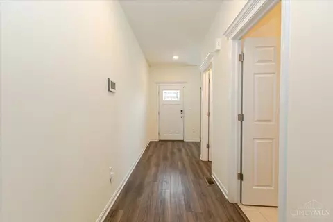 Entry Way - 669 Sandker Ln, Cincinnati, OH 45255 photo 1 of 6
