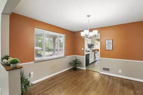2079 Forestlake Dr, Cincinnati, OH 45244 photo 8