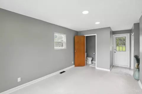 2079 Forestlake Dr, Cincinnati, OH 45244 photo 25
