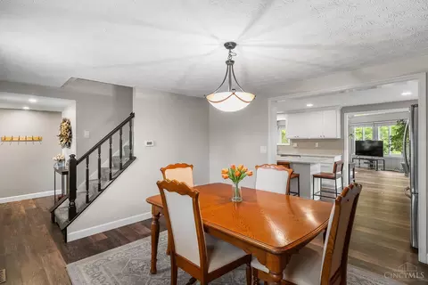 Dining - 3983 Irwin Simpson Rd, Mason, OH 45040 photo 3 of 3