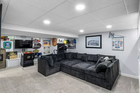 Living - 3983 Irwin Simpson Rd, Mason, OH 45040 photo 5 of 5