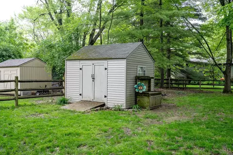 Exterior - 3983 Irwin Simpson Rd, Mason, OH 45040 photo 16 of 19