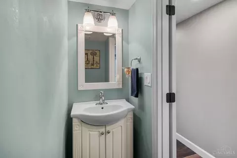 Bath - 3983 Irwin Simpson Rd, Mason, OH 45040 photo 1 of 4