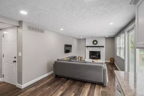 Living - 3983 Irwin Simpson Rd, Mason, OH 45040 photo 1 of 5