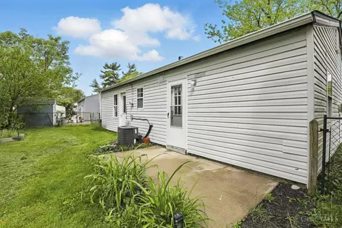 Exterior - 463 Glenrose Ln, Cincinnati, OH 45244 photo 4 of 9